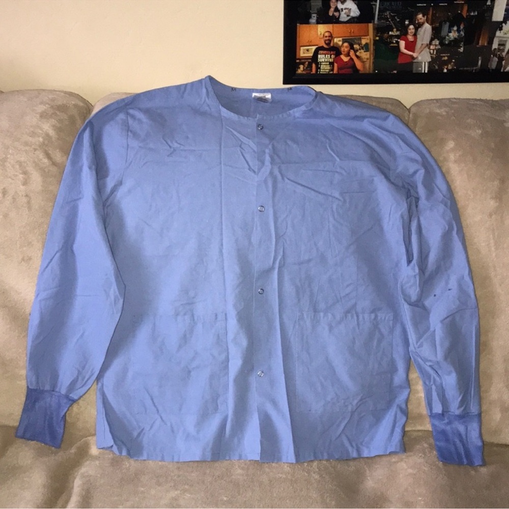 Medline snap button medium Blue long sleeved scrub top damaged